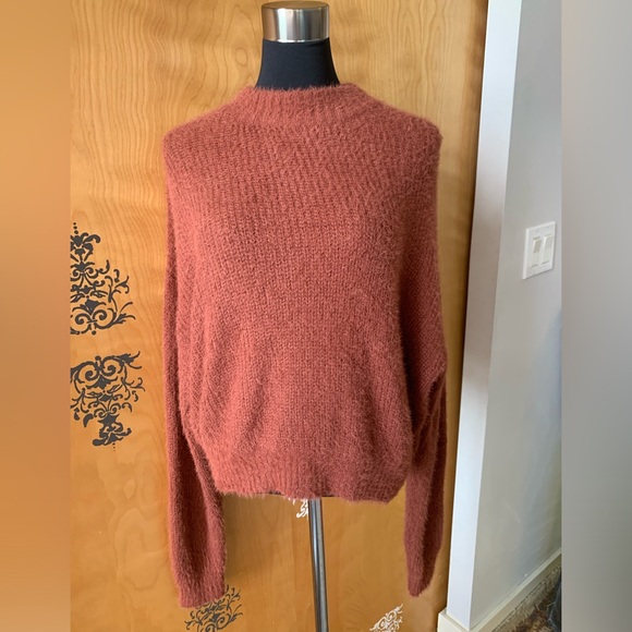 NEW - Audrey 3+1 Crew Neck Fuzzy Sweater - Picture 15 of 16